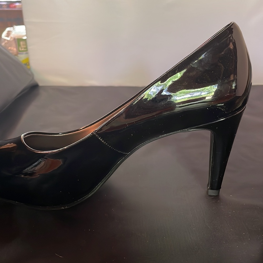 Bandolino open toe black heels